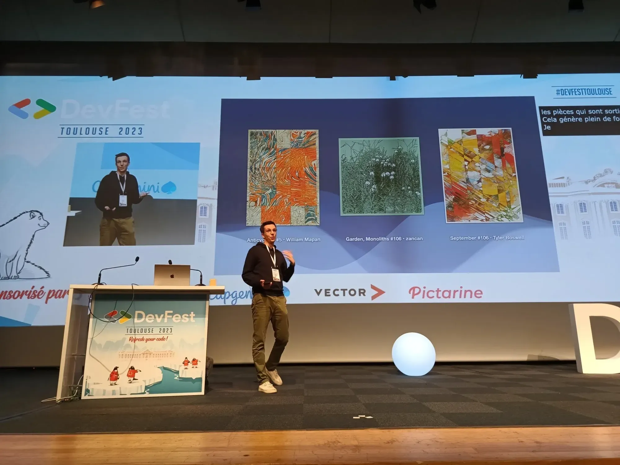 Camille Roux on stage at the DevFest Toulouse closing ceremony